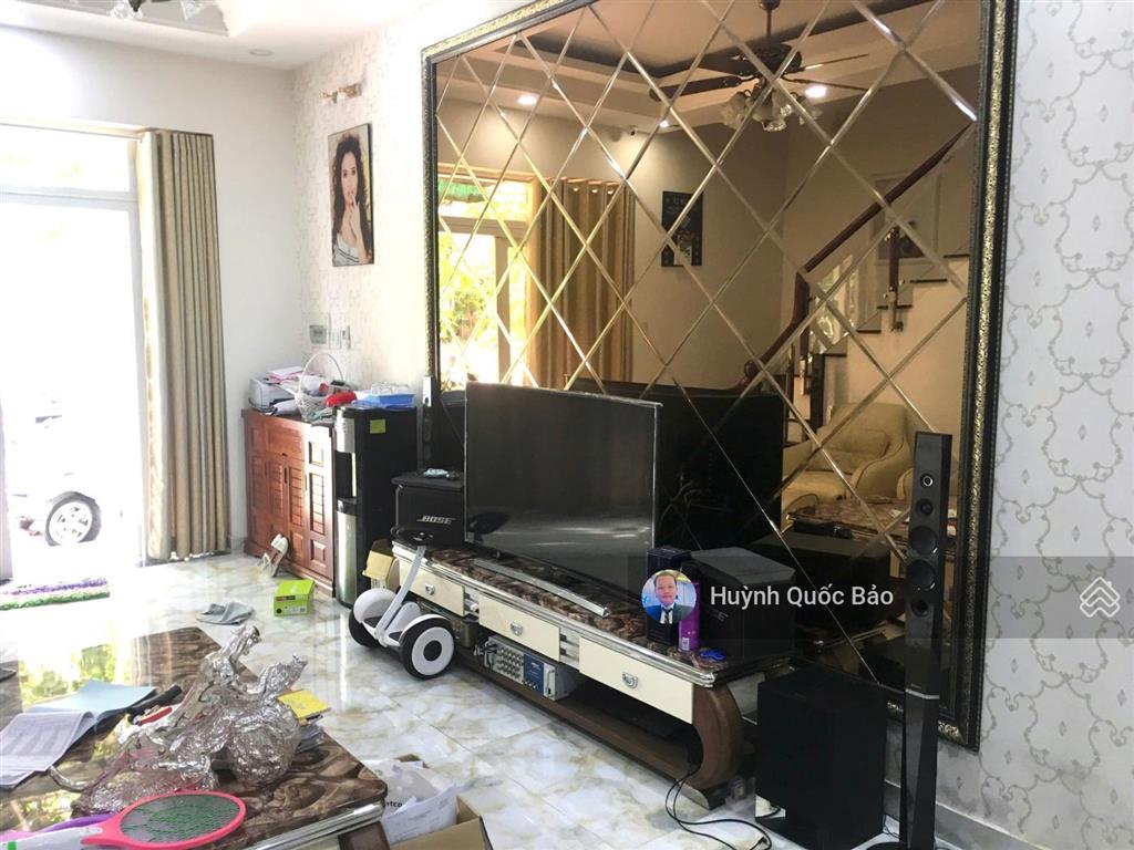Bán căn nhà phố hướng đông nam full nội thất vào ở ngay mega ruby khang điền giá 11,5 tỷ