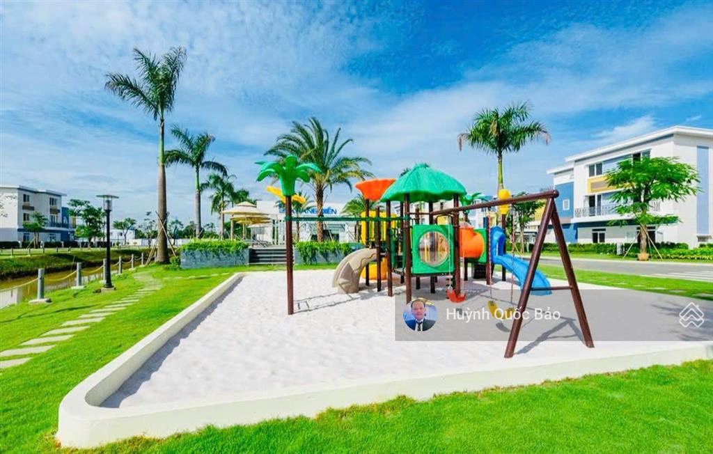 Bán bt mặt tiền đường 40m dt 192m2  sân vườn nổi bật giá 15 tỷ  thương lượng