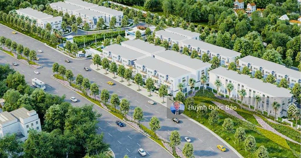 Bán bt mặt tiền đường 40m dt 192m2  sân vườn nổi bật giá 15 tỷ  thương lượng