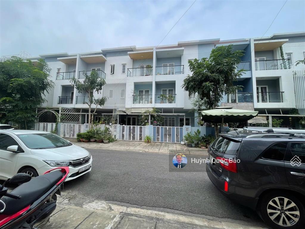 Cho thuê nhà phố mega village khang điền  căn căn góc thoáng mát, 3pn, giá chỉ 13.5triệu/tháng