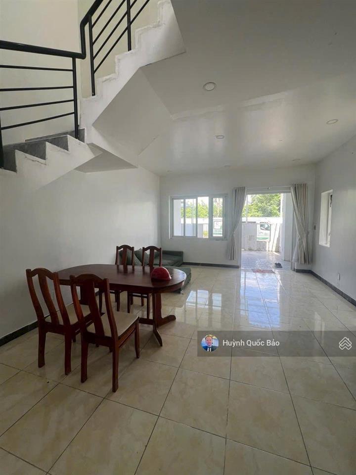 Cho thuê nhà phố mega village khang điền  căn căn góc thoáng mát, 3pn, giá chỉ 13.5triệu/tháng