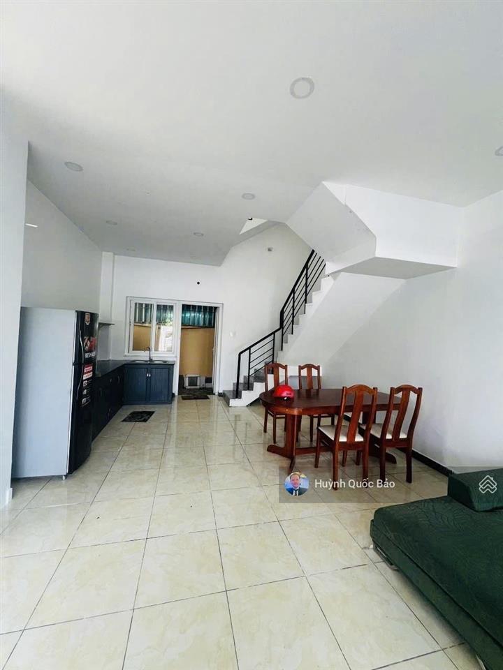 Cho thuê nhà phố mega village khang điền  căn căn góc thoáng mát, 3pn, giá chỉ 13.5triệu/tháng