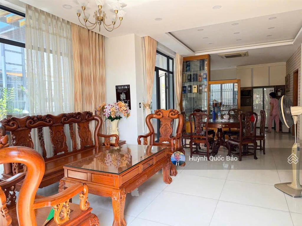 Cho thuê biệt thự j5 lucasta full nội thất đẹp thiết kế 5pn giá 33 triệu/tháng
