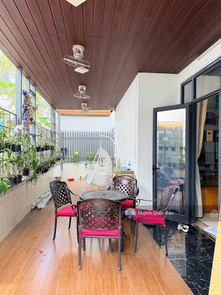 Cho thuê biệt thự j5 lucasta full nội thất đẹp thiết kế 5pn giá 33 triệu/tháng