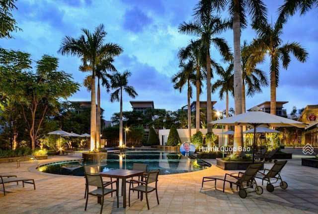 Bán biệt thự đơn lập riviera cove khuôn đất 720m2 sân vườn rộng giá 72 tỷ