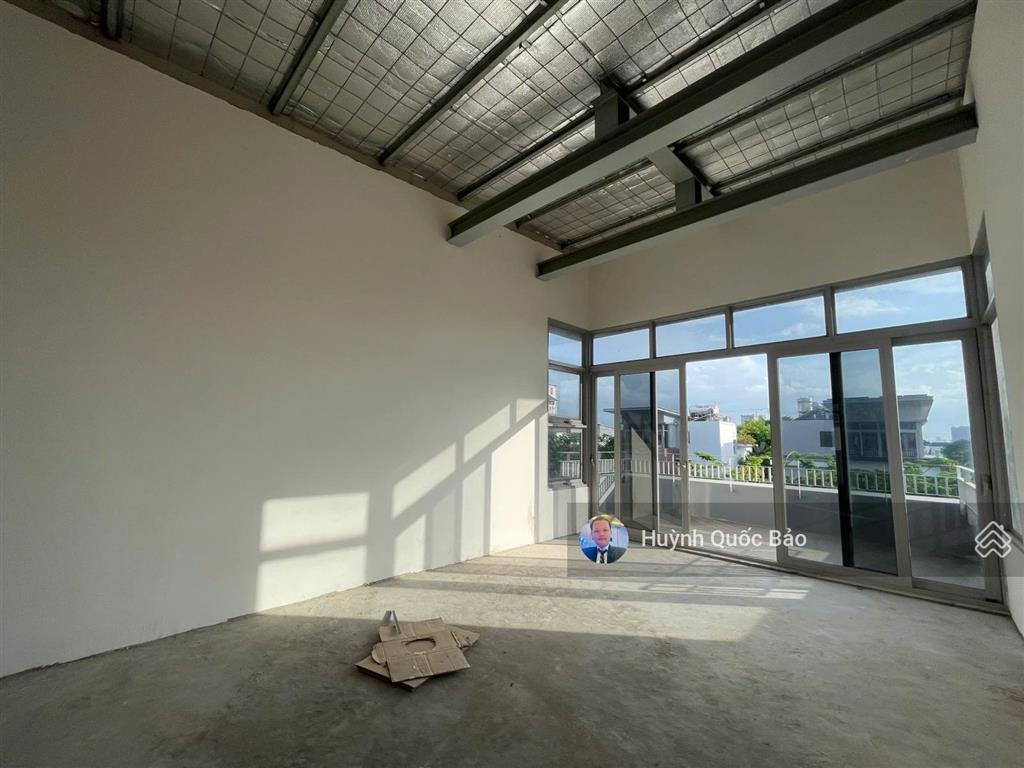 Bán biệt thự căn biên 3 mặt thoáng 500m² nhà thô  giá chốt 68 tỷ thương lượng