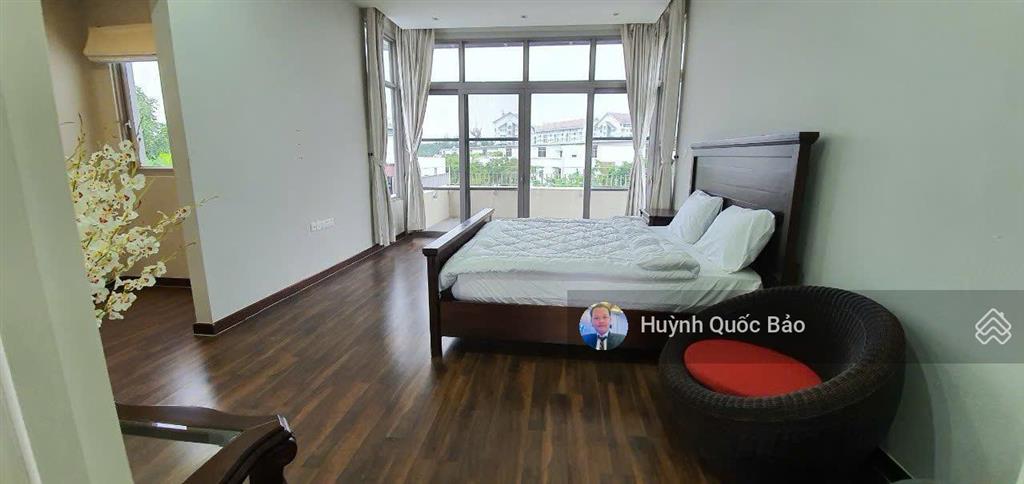 Bán biệt thự riviera cove 591m2 có hồ bơi riêng đang cho thuê khách ngoại giá 79 tỷ tl