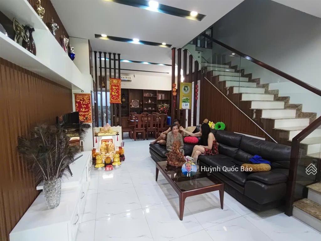 Ngộp ngân hàng bán căn nhà mới mega village trục chính 20m  giá chỉ 10,3 tỷ thương lượng mạnh