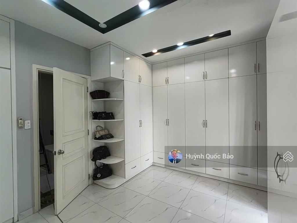 Ngộp ngân hàng bán căn nhà mới mega village trục chính 20m  giá chỉ 10,3 tỷ thương lượng mạnh