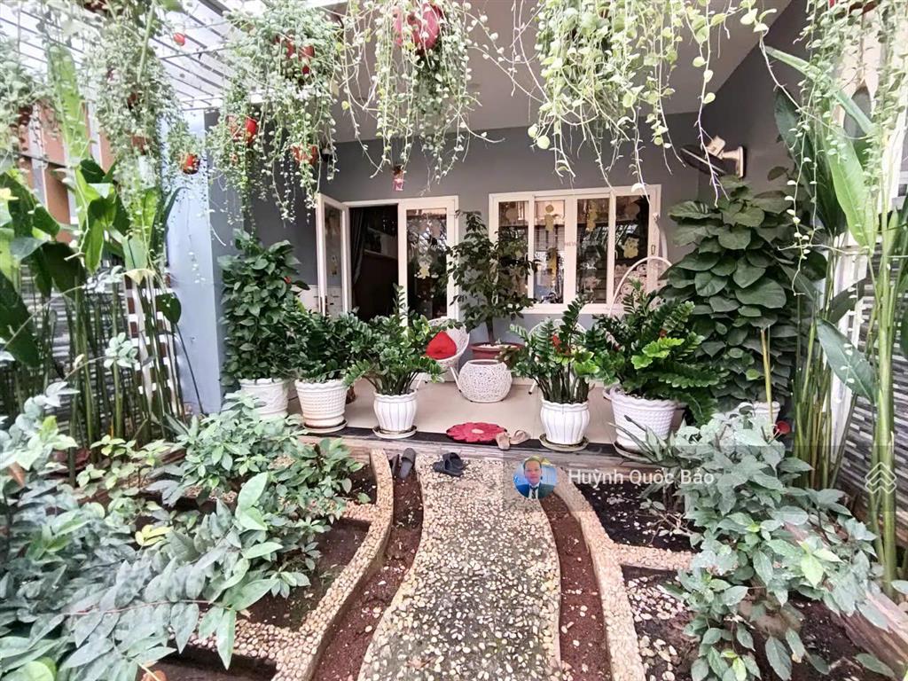 Ngộp ngân hàng bán căn nhà mới mega village trục chính 20m  giá chỉ 10,3 tỷ thương lượng mạnh