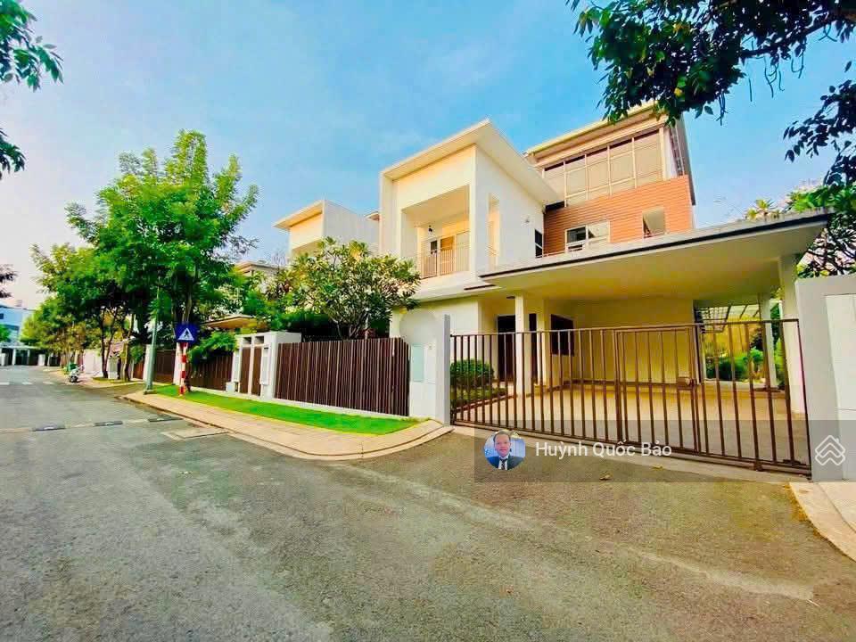 Cắt giảm 10 tỷ biệt thự 3 mặt tiền 494m2 full nội thất giá còn 55 tỷ thương lượng
