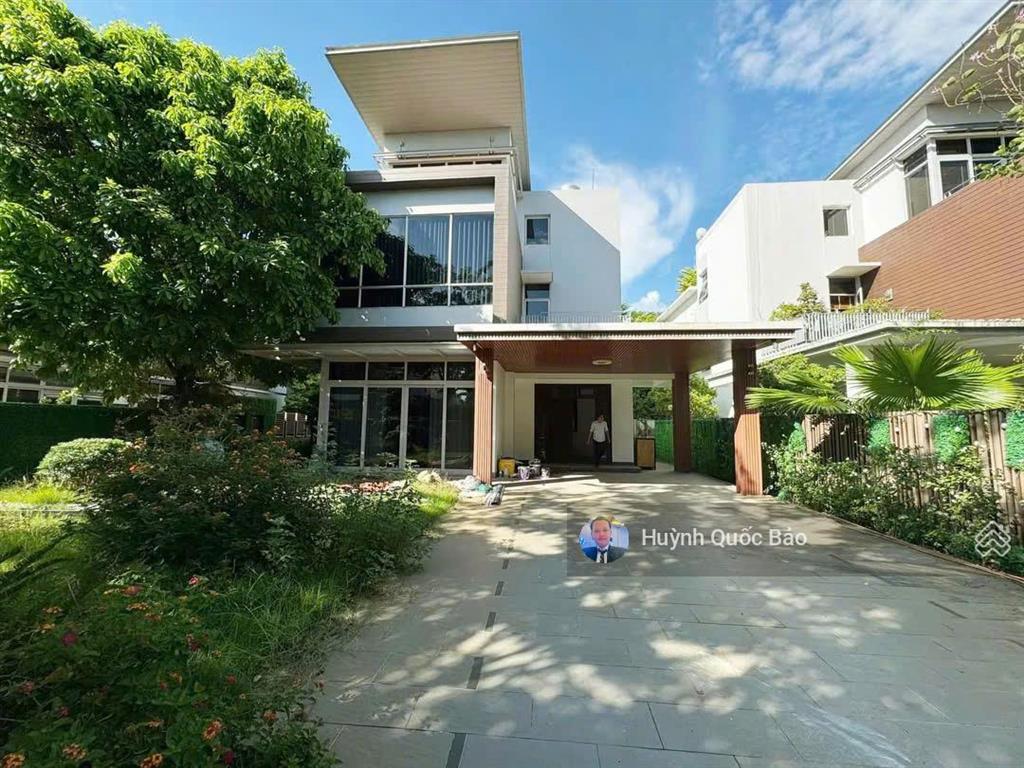 Cắt giảm 10 tỷ biệt thự 3 mặt tiền 494m2 full nội thất giá còn 55 tỷ thương lượng