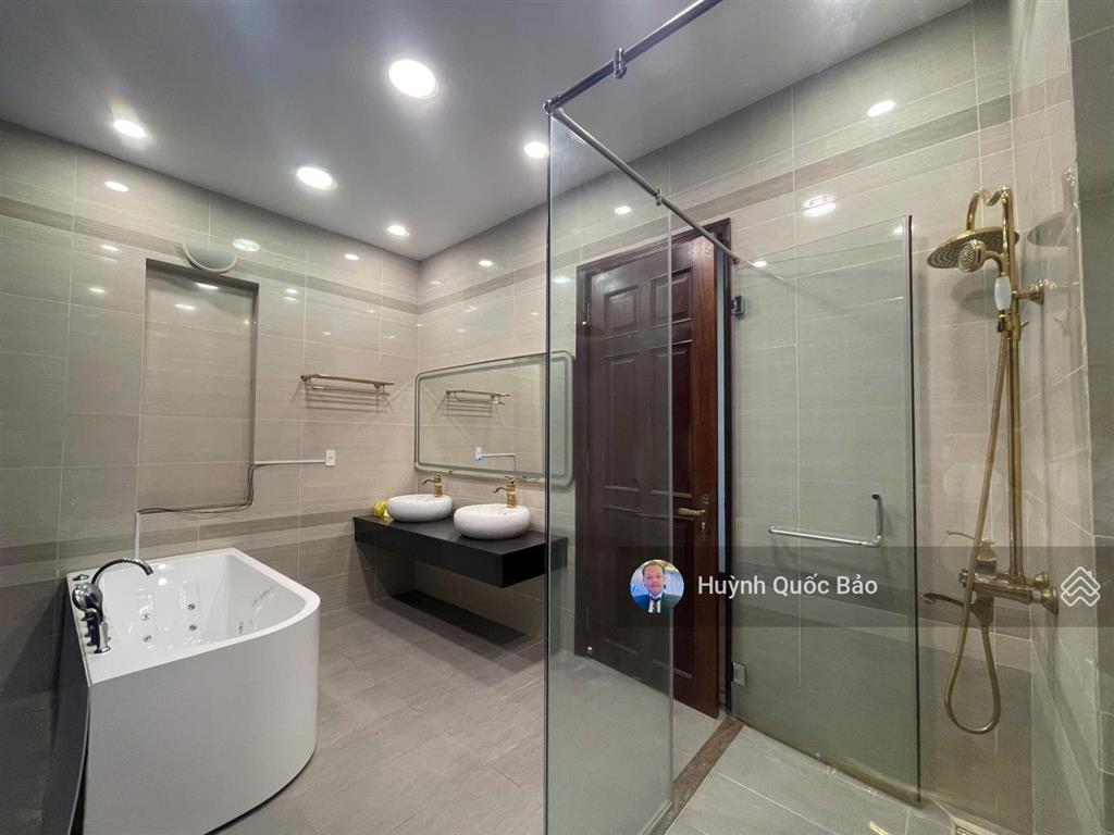 Cắt giảm 10 tỷ biệt thự 3 mặt tiền 494m2 full nội thất giá còn 55 tỷ thương lượng