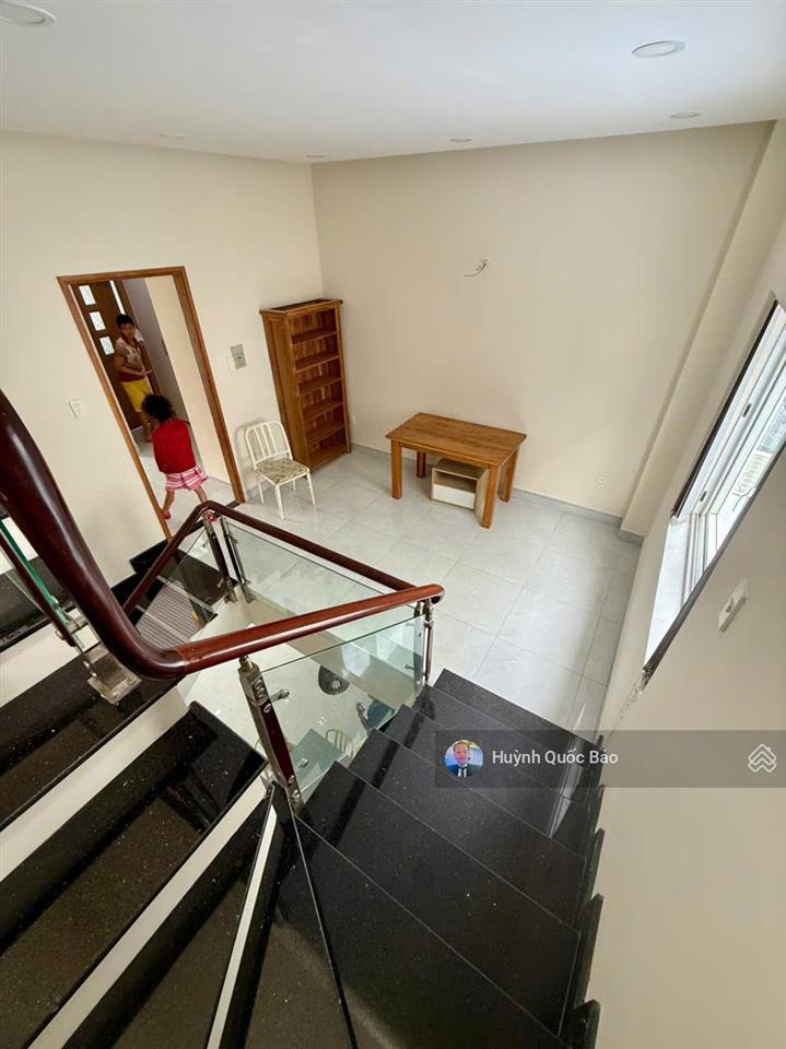 Cho thuê nhà phố mega village khang điền, nhà mới đẹp, 3pn, giá 15triệu/tháng