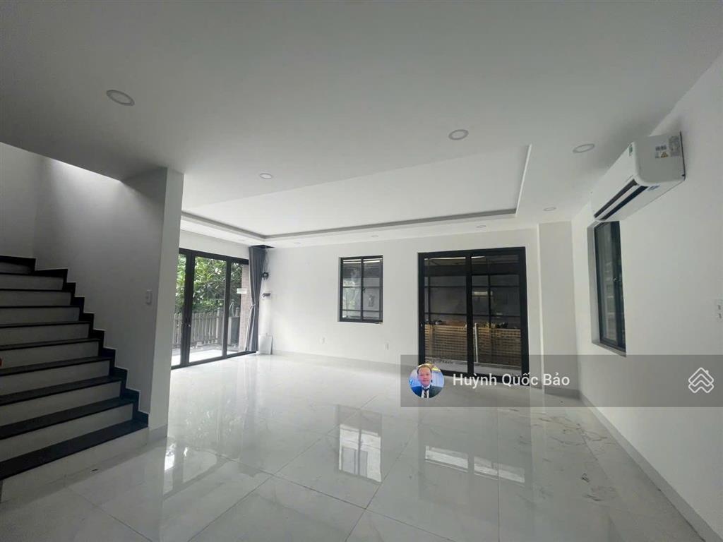 Cho thuê biệt thự h11 valora kikyo diện tích 233m2 nhà mới hoàn thiện 3pn giá 33 triệu/tháng