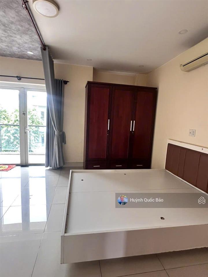 Cho thuê căn c4 mega village khang điền  view hồ bơi, 4pn, giá chỉ 14 triệu/tháng (bao phí ql)