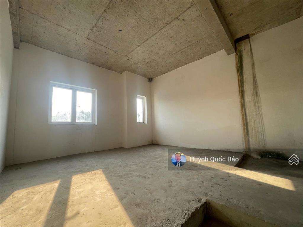 Hàng hiếm mega village căn góc 2 mặt tiền view hồ bơi giá đầu tư 8,250 tỷ