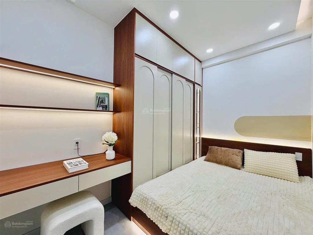 Gấp! giảm sâu 200tr nhà đường lê văn sỹ, phường 13, quận 3, 58,2m2, 3tỷ990tr