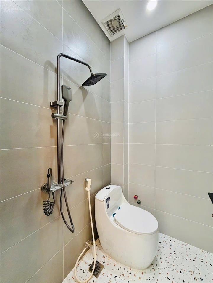 Gấp! giảm sâu 200tr nhà đường lê văn sỹ, phường 13, quận 3, 58,2m2, 3tỷ990tr