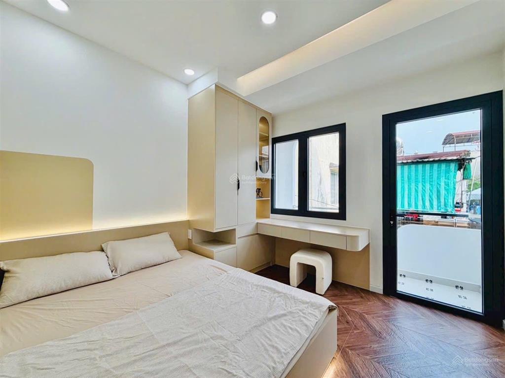 Gấp! giảm sâu 200tr nhà đường lê văn sỹ, phường 13, quận 3, 58,2m2, 3tỷ990tr