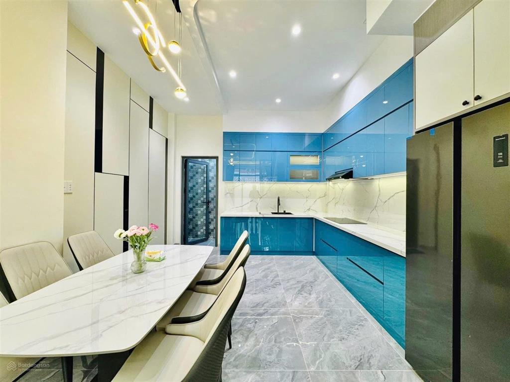Cần tiền bán gấp nhà sổ hồng riêng đường đoàn văn bơ, phường 14, quận 4, 45,2m2, 3tỷ450tr
