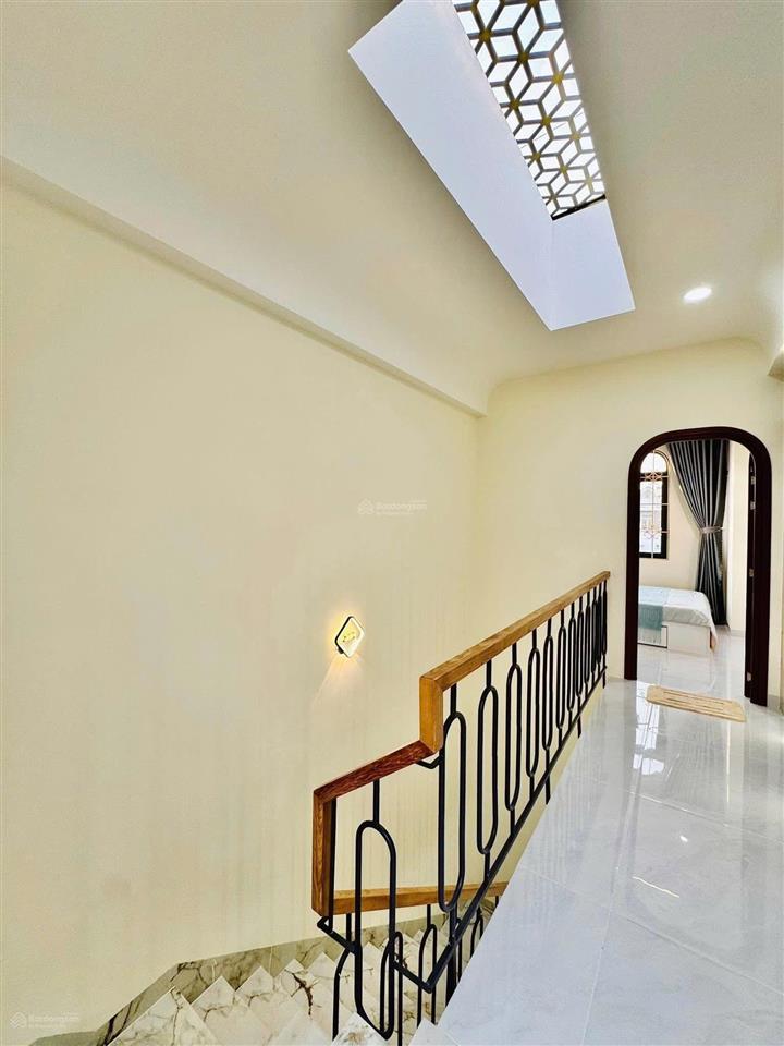 Cần tiền bán gấp nhà sổ hồng riêng đường đoàn văn bơ, phường 14, quận 4, 45,2m2, 3tỷ450tr