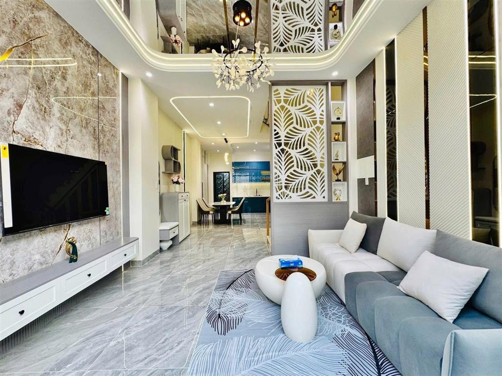 Cần tiền bán gấp nhà sổ hồng riêng đường đoàn văn bơ, phường 14, quận 4, 45,2m2, 3tỷ450tr