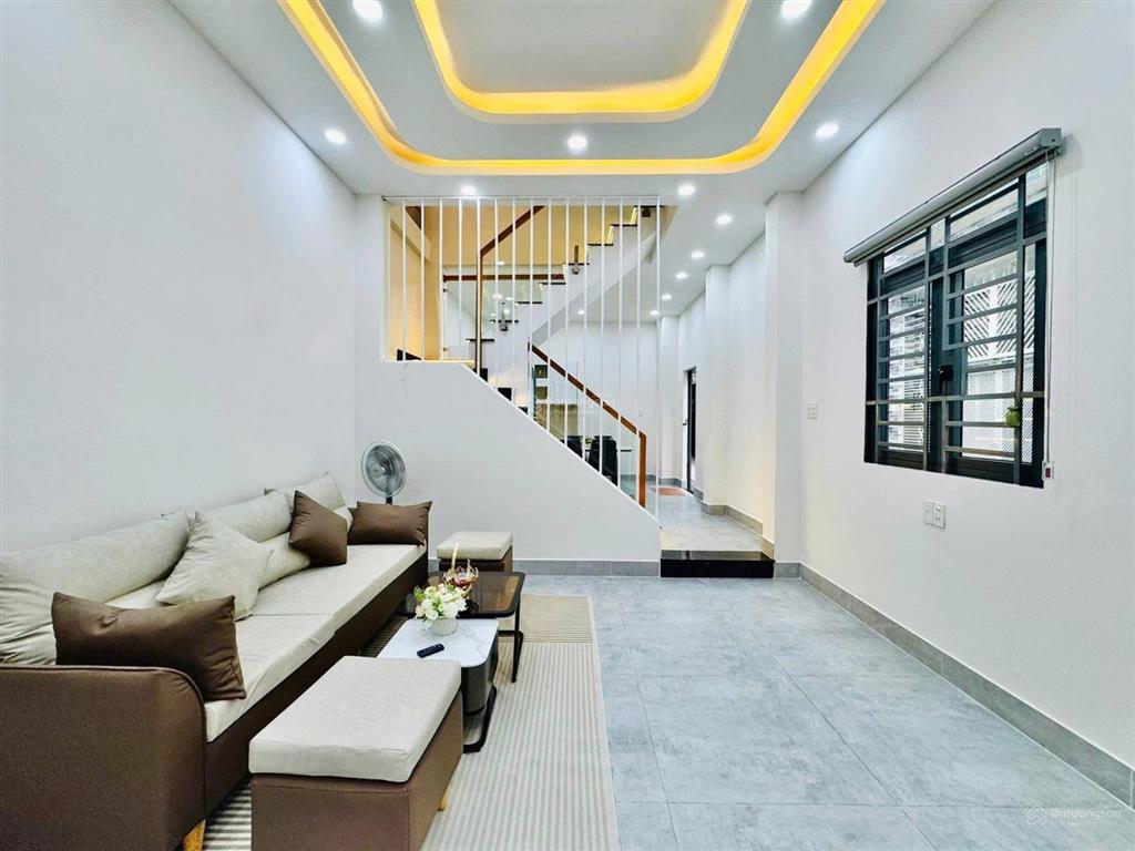 Nhà xinh giá mềm! đường lạc long quân, phường 3, quận 11, 34,7m2, 2tỷ550tr