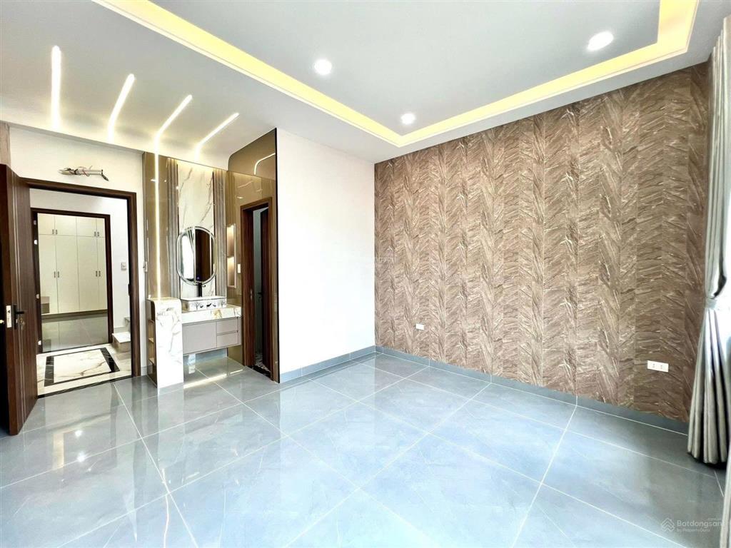 Lên sóng cực phẩm 5 lầu hẻm 5m đường kỳ đồng, phường 9, quận 3, 47m2, 4tỷ550tr, sổ riêng