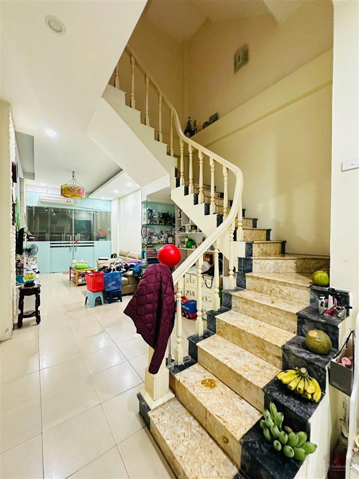 Lê trọng tấn  phân lô vip  ô tô gần nhà  chờ thang máy