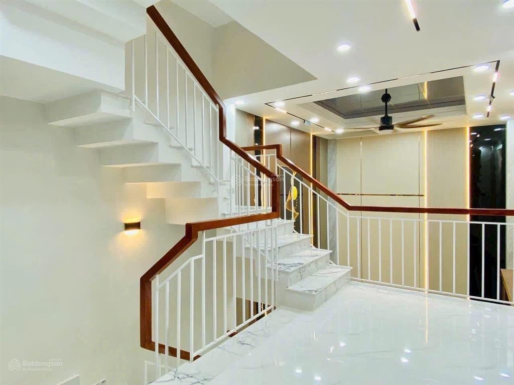 Siêu phẩm nhà 52m2 đường lê đức thọ phường hạnh thông quạn gò vấp. giá 1tỷ950 triệu, sổ hồng riêng