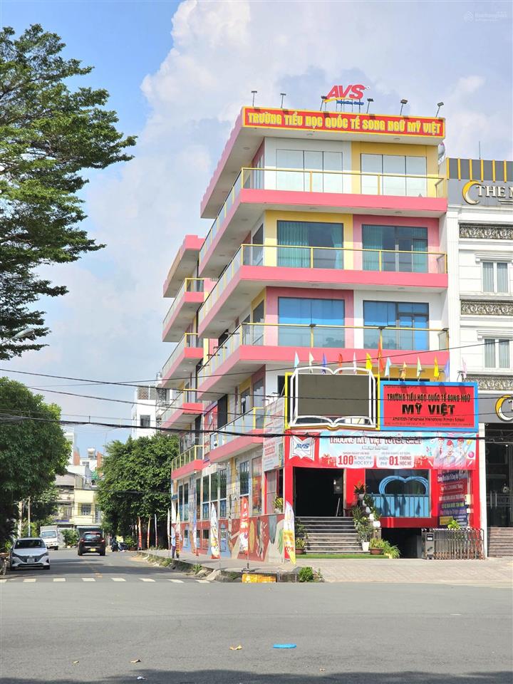 Căn góc độc bản, 3 mặt tiền siêu hiếm, khu vip tên lửa, mt vành đai trong 60m, dòng tiền 200 tr/th