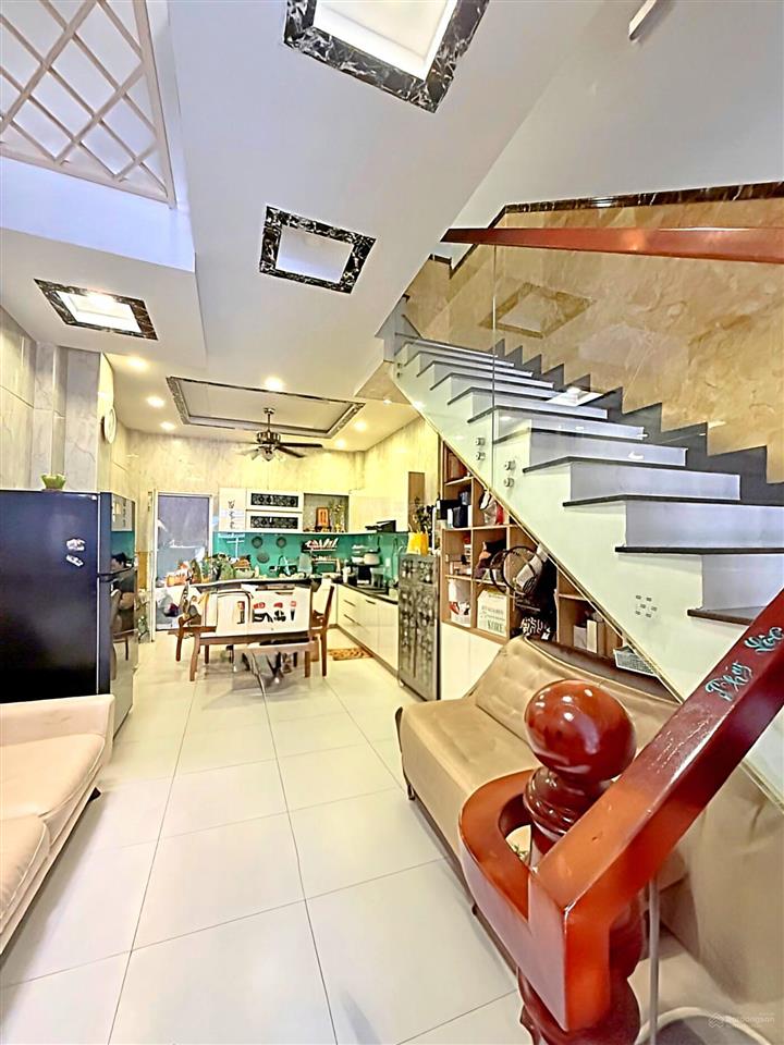 Khu vip tên lửa, chỉ hơn 8 tỷ, nhà 4 tầng mới đẹp, sát cv phú lâm, aeon mall, giáp quận 6