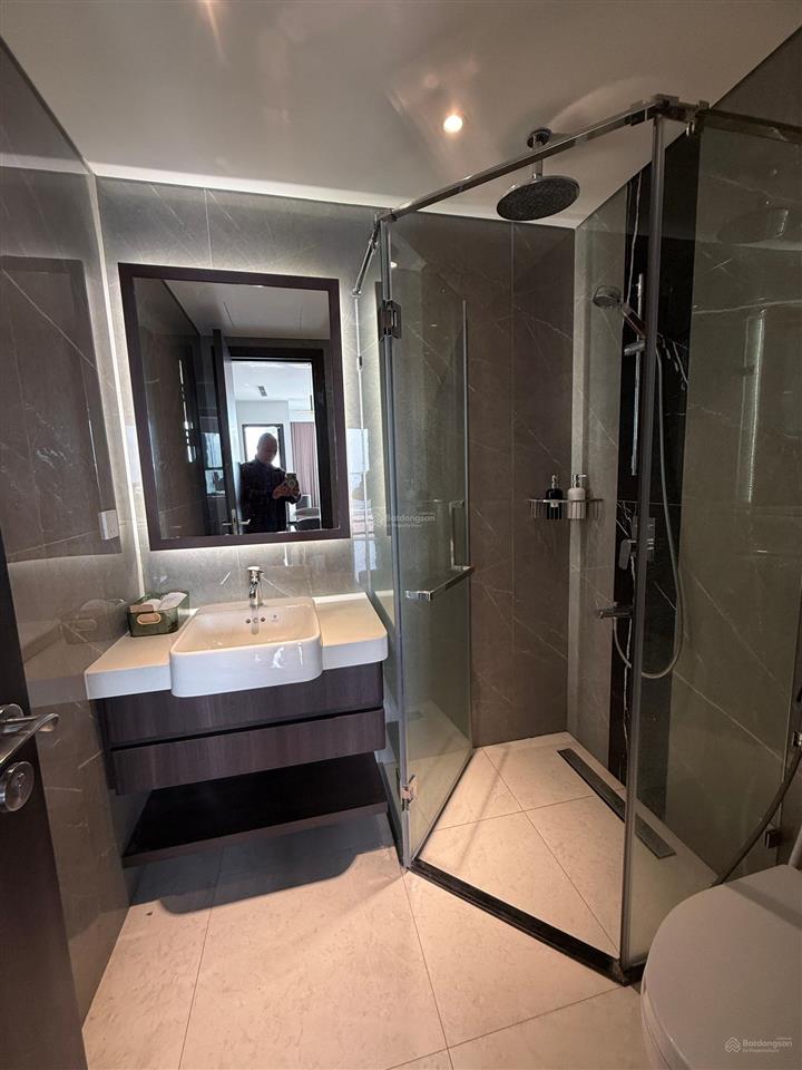 Bán căn hộ 2pn + 2wc tại the gloria, đường nguyên hồng, đống đa, 14,5 tỷ, 73m2 chỉ với view đẹp