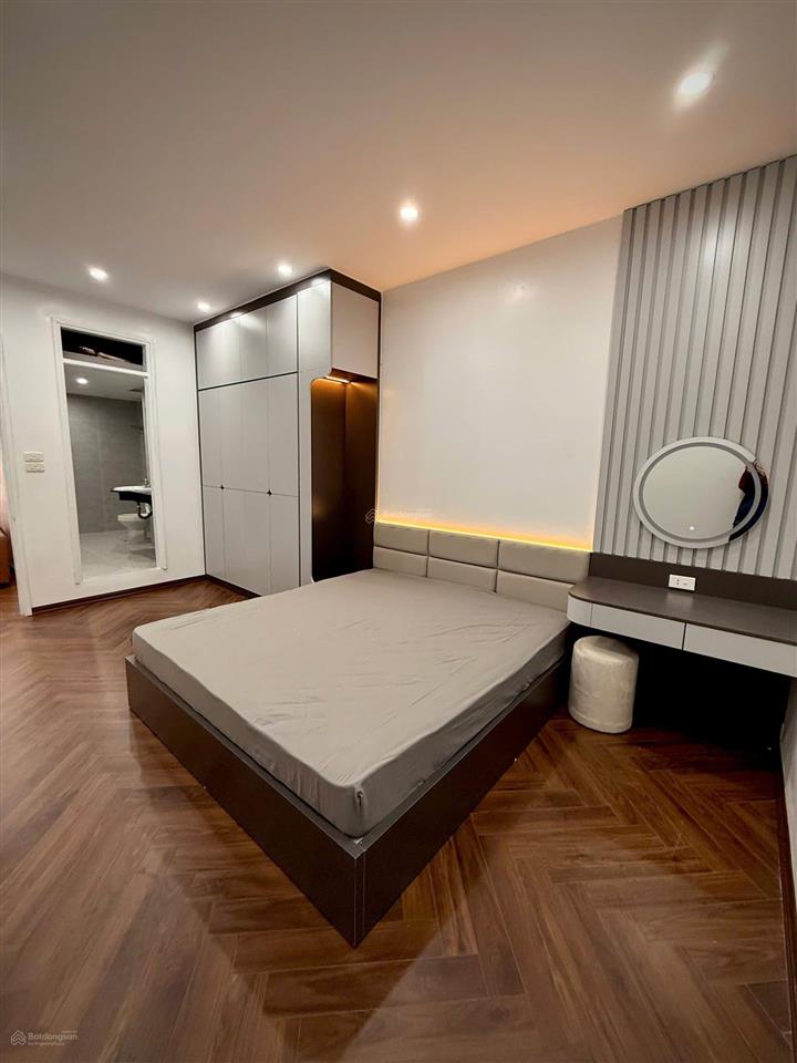 Bán căn hộ 3pn, 2wc tại toà 18t1 lê văn lương, giá siêu hời 10,1 tỷ, 107m2