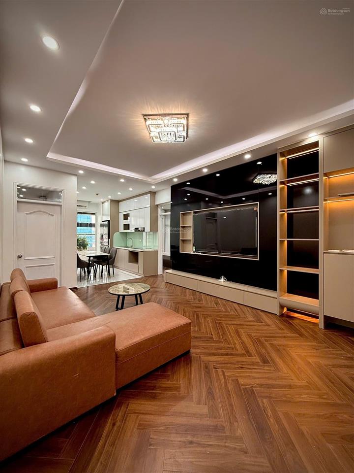 Bán căn hộ 3pn, 2wc tại toà 18t1 lê văn lương, giá siêu hời 10,1 tỷ, 107m2