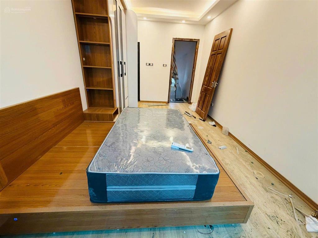 Bán nhà riêng tại phố quan nhân, 9,85 tỷ, 26m2, đẹp, nhiều tiện ích chỉ với