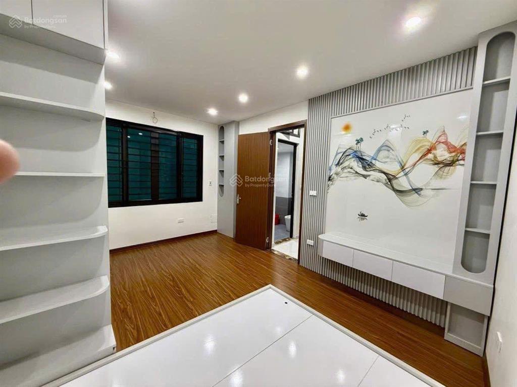 Bán nr view đẹp tại phố trung liệt, 10,9 tỷ, 32m2, 3pn, 3wc, 5 tầng, mặt tiền 6.3m