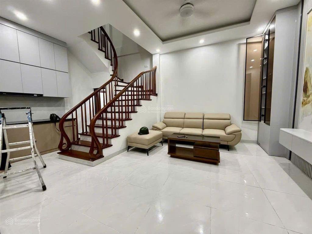 Bán nr view đẹp tại phố trung liệt, 10,9 tỷ, 32m2, 3pn, 3wc, 5 tầng, mặt tiền 6.3m