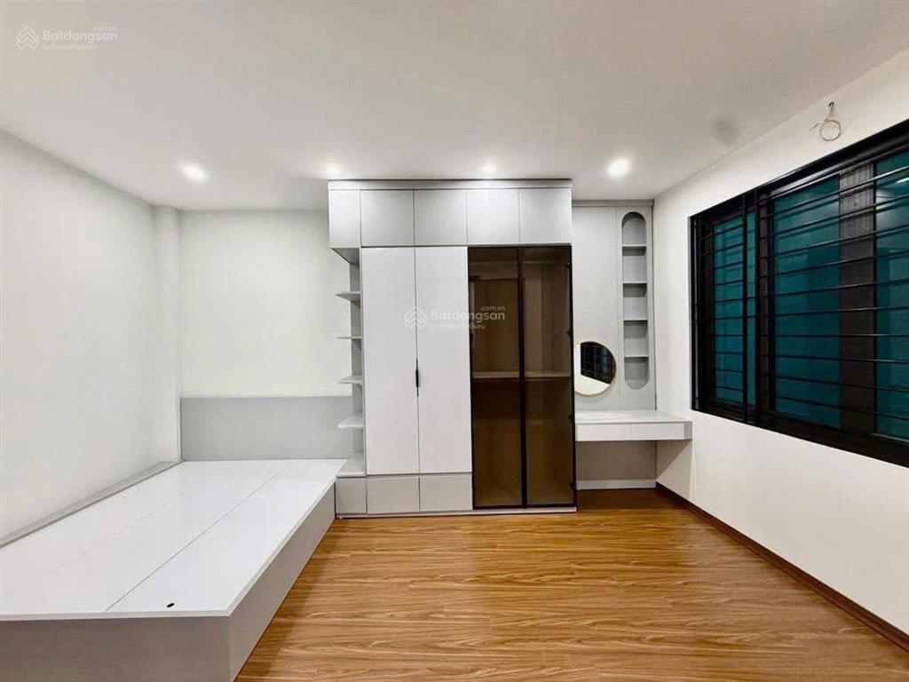 Bán nr view đẹp tại phố trung liệt, 10,9 tỷ, 32m2, 3pn, 3wc, 5 tầng, mặt tiền 6.3m
