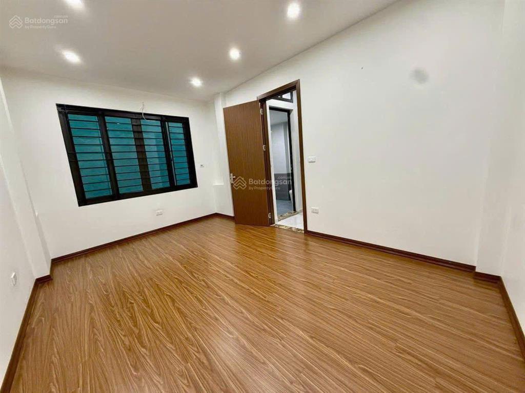Bán nr view đẹp tại phố trung liệt, 10,9 tỷ, 32m2, 3pn, 3wc, 5 tầng, mặt tiền 6.3m