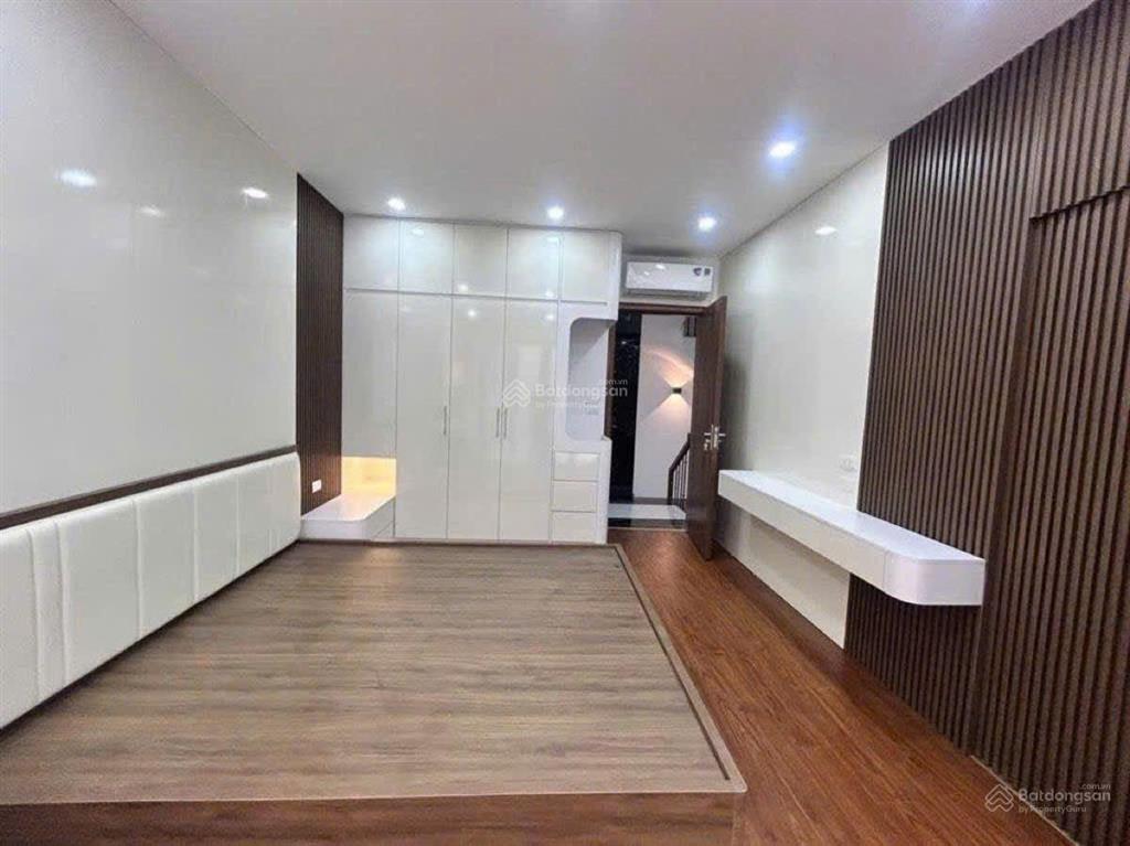 Bán nhà riêng tại phố khâm thiên, 13,5 tỷ, 55 m2, 3pn, 4wc, 6 tầng