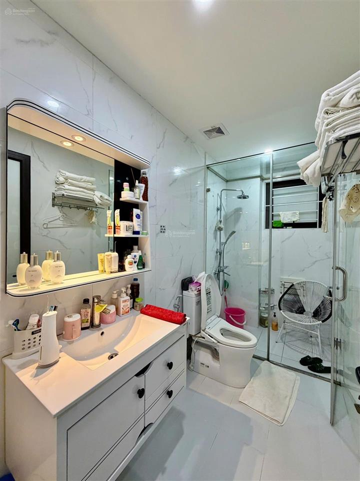 Bán nhà riêng tại phố xã đàn, giá siêu hời 19,5 tỷ, 35m2, 6 tầng, 3pn, 4wc