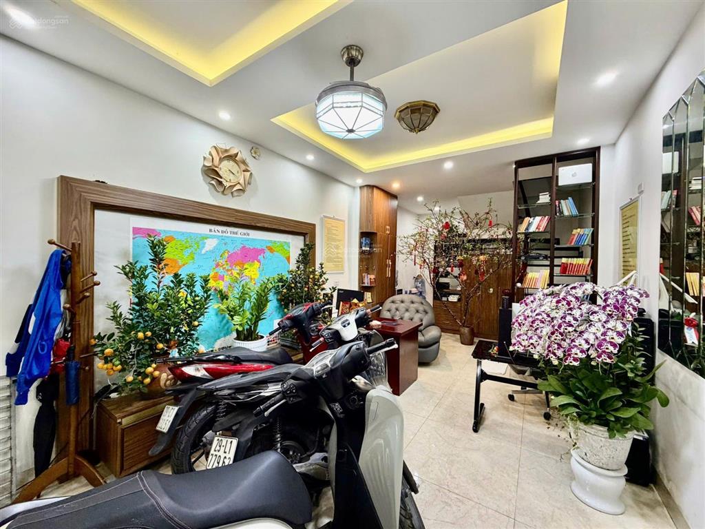 Bán nhà riêng tại phố xã đàn, giá siêu hời 19,5 tỷ, 35m2, 6 tầng, 3pn, 4wc
