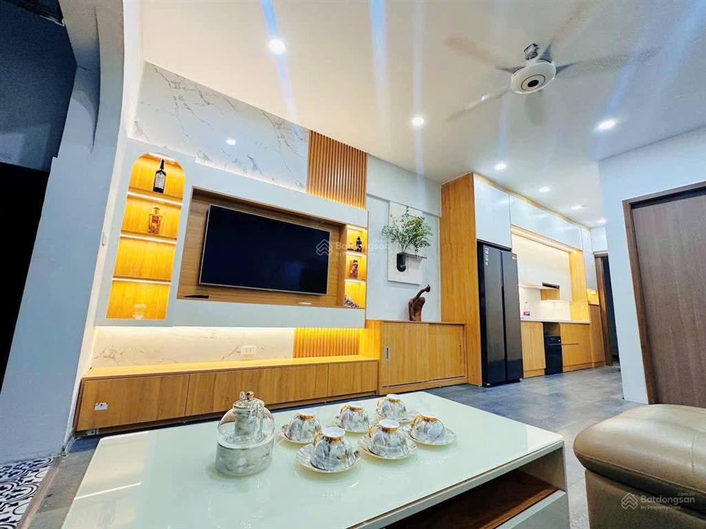 Bán căn hộ 2pn, 95m2 tại capital garden 102 trường chinh, 8,6 tỷ vnd