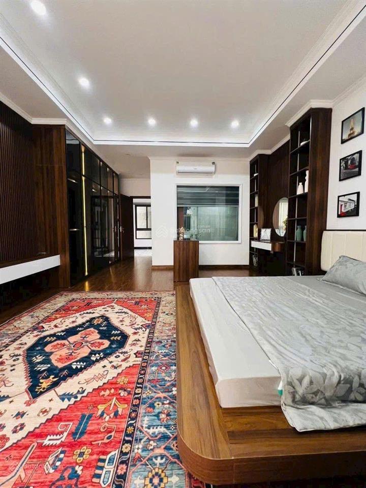 Bán nhà riêng tại hào nam, 18 tỷ, 58m2, chính chủ, view đẹp