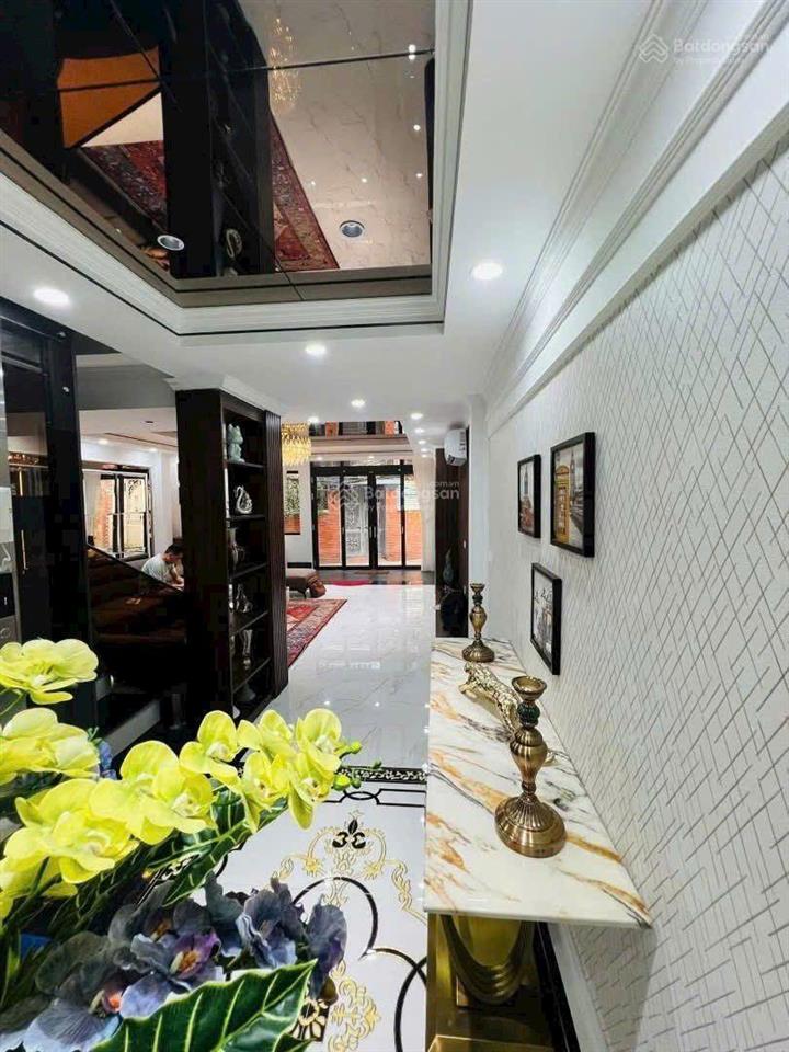 Bán nhà riêng tại hào nam, 18 tỷ, 58m2, chính chủ, view đẹp