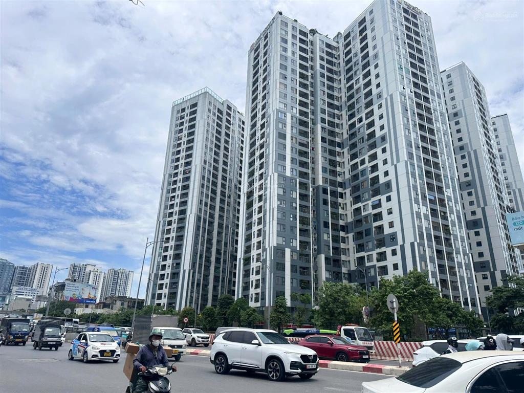 Bán gấp ch đẹp tại imperia sky garden, 9,8 tỷ, 81m2, 2pn, 2wc