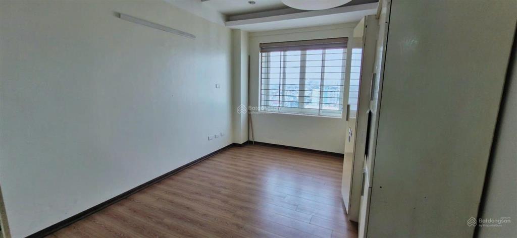 Bán cc 3pn 2wc tại số 46, ngõ 230 lạc trung, giá cực chất 7,35 tỷ, 103m2
