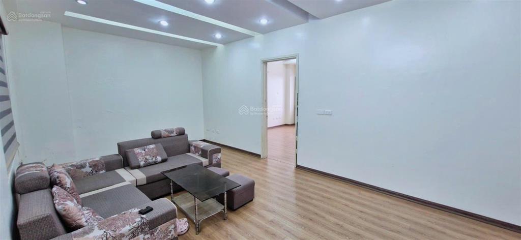 Bán cc 3pn 2wc tại số 46, ngõ 230 lạc trung, giá cực chất 7,35 tỷ, 103m2
